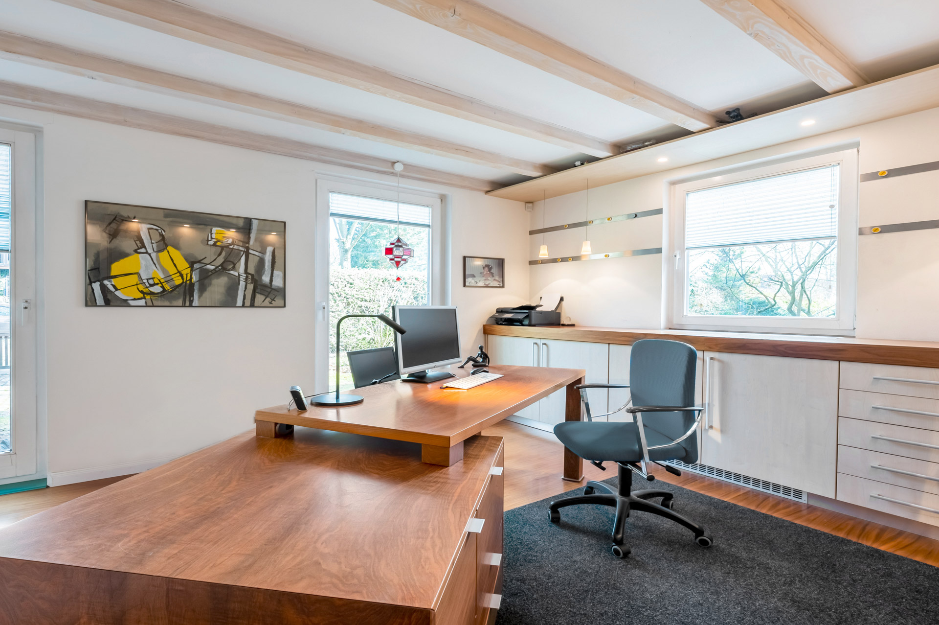 Multifunktionales Homeoffice & Gästezimmer in Volksdorf – Schreibtisch